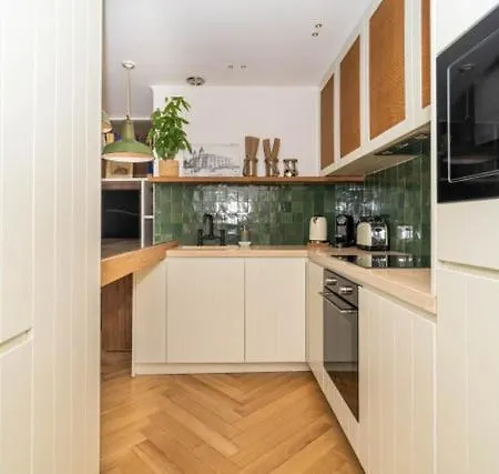 L'elegance - Awesome 1 Bedroom, Terrace Apartamento *