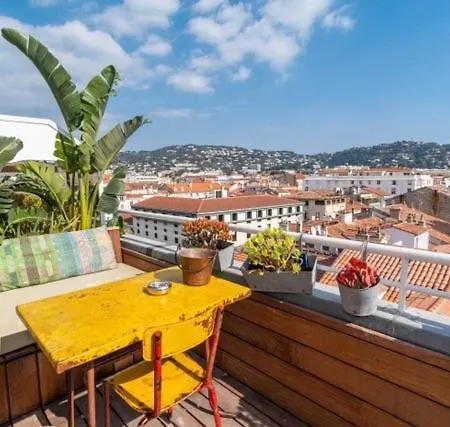 L'elegance - Awesome 1 Bedroom, Terrace Apartamento
